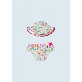 Maillot de bain et chapeau